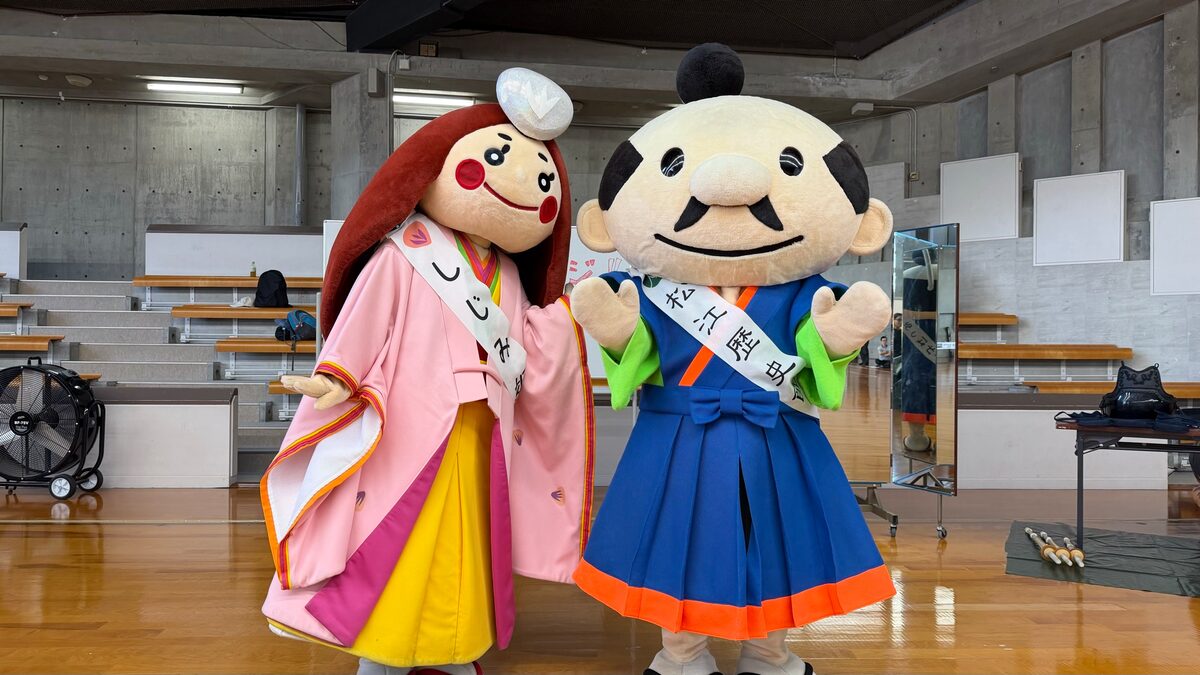 松江歴史館のしじみ姫とあっぱれくん
