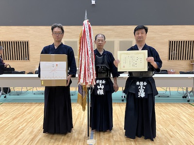 Ⅱ部優勝　秀麗会